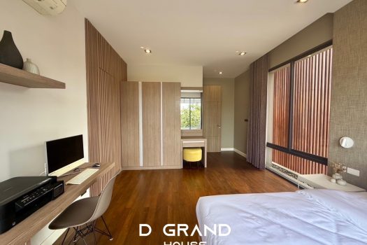 ขายบ้านหรู 2 ชั้น สไตล์ Modern Tropical ในหมู่บ้านปัญญาอินทรา