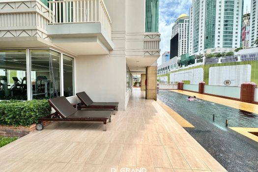 𝗙𝗼𝗿 𝗦𝗮𝗹𝗲: 𝗠𝗮𝗻𝗵𝗮𝘁𝘁𝗮𝗻 𝗖𝗵𝗶𝗱𝗹𝗼𝗺 Pet Friendly Condo ใจกลางเมือง
