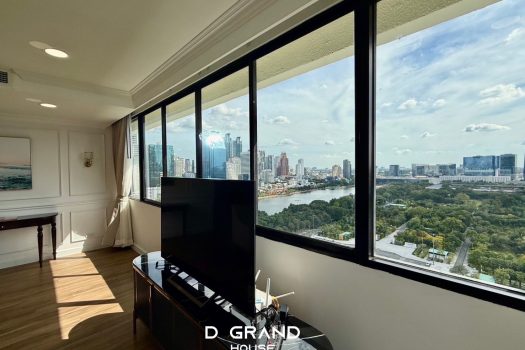 Newly Renovated fully-furnished 2-Bedroom with Stunning Views Near BTS Nana