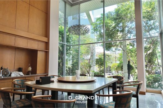 บ้านหรูในสนามกอล์ฟ วิวทะเลสาบ ทำเลดี ฮวงจุ้ยรับทรัพย์ พื้นที่ใช้สอยจัดเต็ม 1,000 ตร.ม. คุ้มเกินไปไหม!