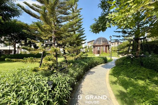 𝗛𝗢𝗧 𝗣𝗥𝗜𝗖𝗘: 𝗖𝗜𝗡𝗤 𝗥𝗢𝗬𝗔𝗟 𝗞𝗿𝘂𝗻𝗴𝘁𝗵𝗲𝗽 𝗞𝗿𝗲𝗲𝘁𝗵𝗮 บ้านหรูบนทำเลสุดฮิต!