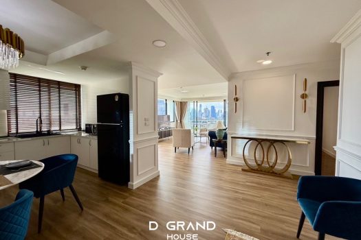 Newly Renovated fully-furnished 2-Bedroom with Stunning Views Near BTS Nana