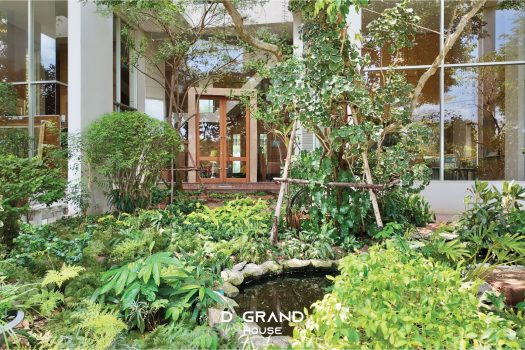 บ้านหรูในสนามกอล์ฟ วิวทะเลสาบ ทำเลดี ฮวงจุ้ยรับทรัพย์ พื้นที่ใช้สอยจัดเต็ม 1,000 ตร.ม. คุ้มเกินไปไหม!