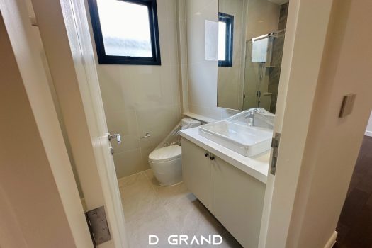 คฤหาสน์หรูหลังใหญ่ ตำแหน่งที่ดีและสวยที่สุดในโครงการนาราสิริ พหล วัชรพล