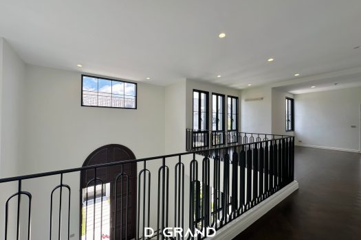 คฤหาสน์หรูหลังใหญ่ ตำแหน่งที่ดีและสวยที่สุดในโครงการนาราสิริ พหล วัชรพล