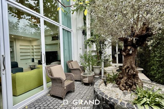 ปรับลดด่วน บ้านหรูซอยสุขุมวิท 𝟰𝟵 ทำเลดีมาก ราคาเพียง 𝟴𝟵 ล้านบาท.