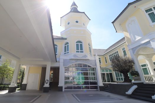 ห้ามพลาด โอกาสสุดพิเศษที่คุณจะได้เป็นเจ้าของบ้านสุดหรู โครงการ “𝐓𝐡𝐞 𝐑𝐨𝐲𝐚𝐥 𝐑𝐞𝐬𝐢𝐝𝐞𝐧𝐜𝐞” เกษตร นวมินทร์