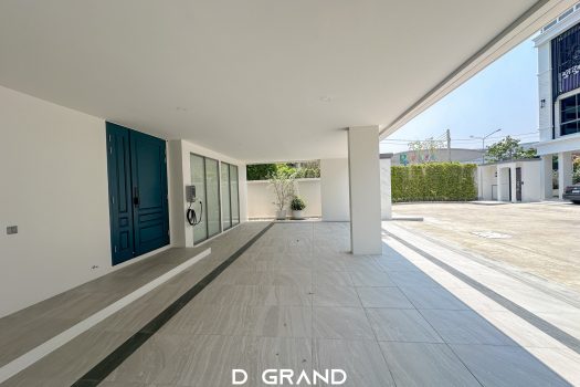 𝐕𝐀𝐕𝐈𝐋𝐀 𝐒𝐔𝐊𝐇𝐔𝐌𝐕𝐈𝐓 𝟕𝟕 บ้านหรูสไตล์อังกฤษ