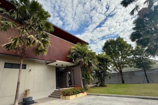 ขายบ้านหรู 2 ชั้น สไตล์ Modern Tropical ในหมู่บ้านปัญญาอินทรา