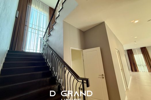 ขายด่วน! บ้านหรู 𝐆𝐫𝐚𝐧𝐝 𝐁𝐚𝐧𝐠𝐤𝐨𝐤 𝐁𝐨𝐮𝐥𝐞𝐯𝐚𝐫𝐝 กรุงเทพกรีฑา ในราคาสุดพิเศษ ถูกกว่าโครงการ !