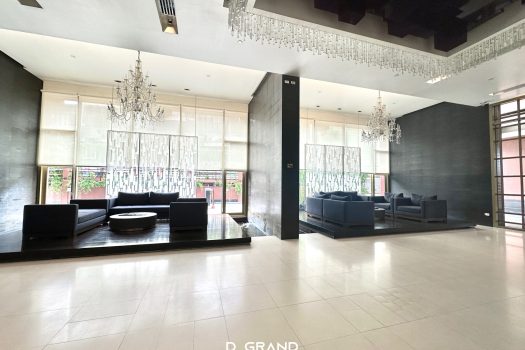 𝗙𝗼𝗿 𝗦𝗮𝗹𝗲: 𝗠𝗮𝗻𝗵𝗮𝘁𝘁𝗮𝗻 𝗖𝗵𝗶𝗱𝗹𝗼𝗺 Pet Friendly Condo ใจกลางเมือง