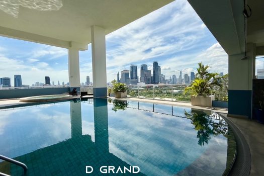 Newly Renovated fully-furnished 2-Bedroom with Stunning Views Near BTS Nana