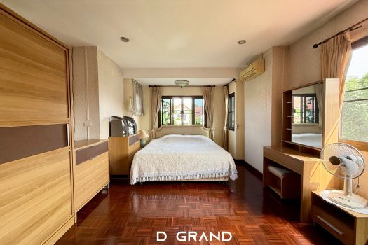 ขายบ้านเดี่ยว พื้นที่ใหญ่ ราคาสุดคุ้มค่า! ใน หมู่บ้านชลลดา สายไหม