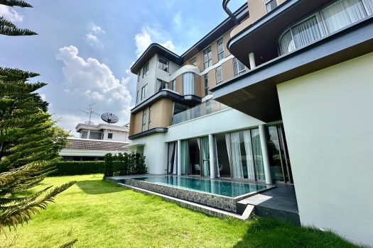 “𝗧𝗵𝗲 𝗞𝗲𝗽𝗹𝗲𝗿” บ้านหรู 𝗣𝗼𝗼𝗹 𝘃𝗶𝗹𝗹𝗮 เหนือระดับ… บนทำเลใกล้สวนหลวง ร.𝟵