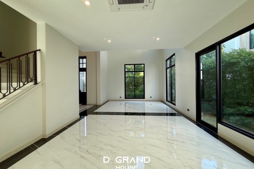 𝗛𝗢𝗧 𝗣𝗥𝗜𝗖𝗘: 𝗖𝗜𝗡𝗤 𝗥𝗢𝗬𝗔𝗟 𝗞𝗿𝘂𝗻𝗴𝘁𝗵𝗲𝗽 𝗞𝗿𝗲𝗲𝘁𝗵𝗮 บ้านหรูบนทำเลสุดฮิต!