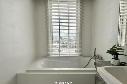 𝗙𝗼𝗿 𝗦𝗮𝗹𝗲: 𝗠𝗮𝗻𝗵𝗮𝘁𝘁𝗮𝗻 𝗖𝗵𝗶𝗱𝗹𝗼𝗺 Pet Friendly Condo ใจกลางเมือง