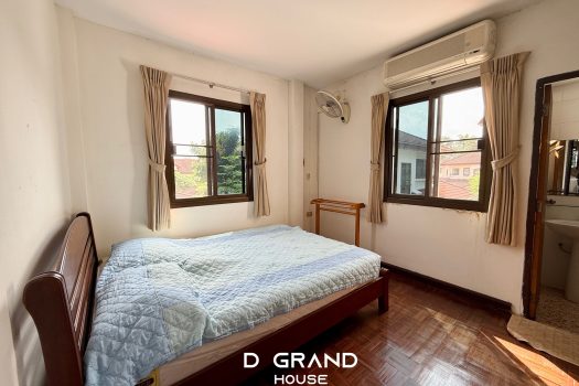 ขายบ้านเดี่ยว พื้นที่ใหญ่ ราคาสุดคุ้มค่า! ใน หมู่บ้านชลลดา สายไหม