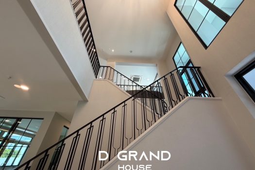 ขาย/ให้เช่า บ้านหรู 𝗡𝗮𝗻𝘁𝗮𝘄𝗮𝗻 พระราม 𝟵 กรุงเทพกรีฑาตัดใหม่ บ้านแปลงมุม ติดสวน แต่งสวย พร้อมสระว่ายน้ำ