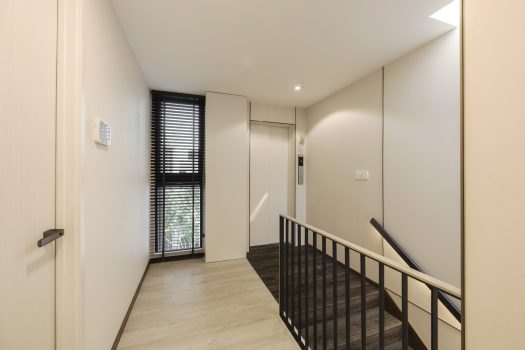 𝗩𝗜𝗩𝗘 กรุงเทพกรีฑา (𝗩𝗶𝘃𝗲𝟮) – บ้านหรู แต่งสวย 𝟯 ชั้น พร้อมลิฟต์ บนทำเลศักยภาพ!