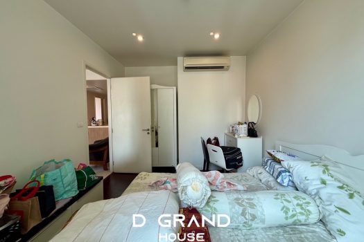 Hot Deal! Luxury 2BR Condo in Chidlom – Below Market Price!