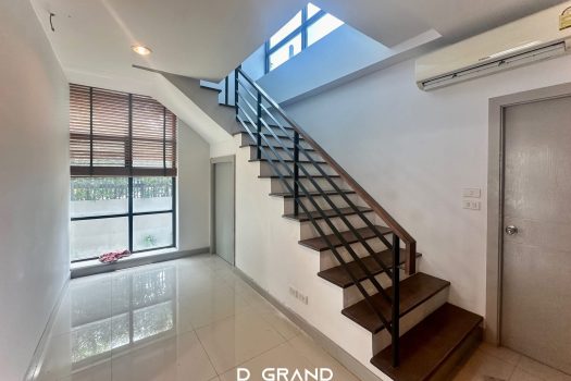 Luxury Home Office แปลงมุม พร้อมลิฟต์ @ Premium Place เอกมัย-รามอินทรา 2 สุคนธสวัสดิ์