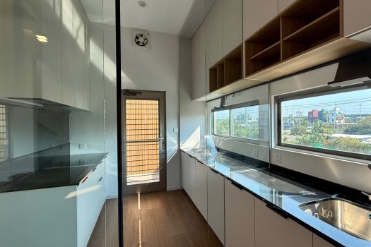 บ้านเดี่ยว 𝟯 ชั้น หลังมุม โครงการ 𝗩𝗜𝗩𝗘 พระราม 𝟵 – ราคาดี คุ้มเกินคาด!