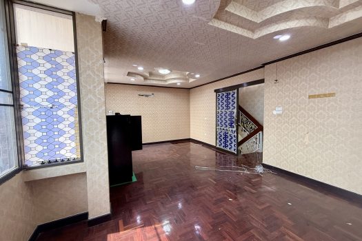 ขายด่วน ตึกแถว 3.5 ชั้น ซอยสิรินธร 4 ทำเลทอง ใกล้รถไฟฟ้าบางบำหรุ 100 เมตร!