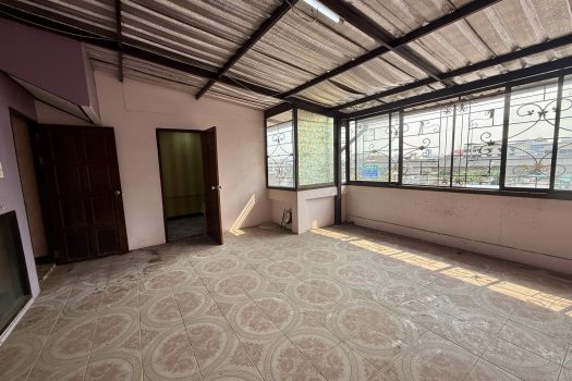 ขายด่วน ตึกแถว 3.5 ชั้น ซอยสิรินธร 4 ทำเลทอง ใกล้รถไฟฟ้าบางบำหรุ 100 เมตร!