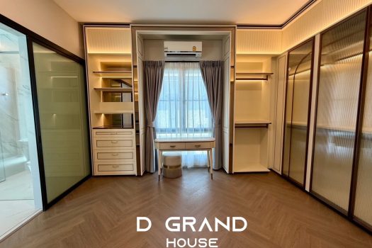 ขาย/ให้เช่า บ้านหรู 𝗡𝗮𝗻𝘁𝗮𝘄𝗮𝗻 พระราม 𝟵 กรุงเทพกรีฑาตัดใหม่ บ้านแปลงมุม ติดสวน แต่งสวย พร้อมสระว่ายน้ำ