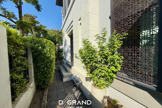 𝗚𝗿𝗮𝗻𝗱 𝗕𝗮𝗻𝗴𝗸𝗼𝗸 𝗕𝗼𝘂𝗹𝗲𝘃𝗮𝗿𝗱 ศรีนครินทร์ บ้านหรูติดรถไฟฟ้าศรีนครินทร์ เพียง 100 เมตร