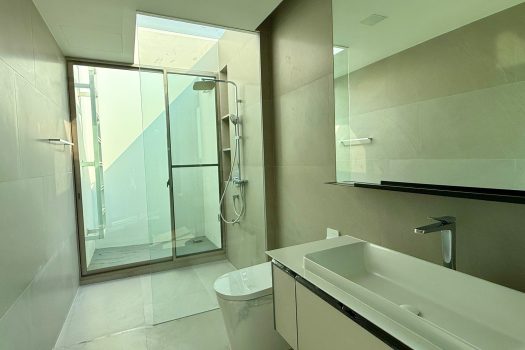 บ้านเดี่ยว 𝟯 ชั้น หลังมุม โครงการ 𝗩𝗜𝗩𝗘 พระราม 𝟵 – ราคาดี คุ้มเกินคาด!