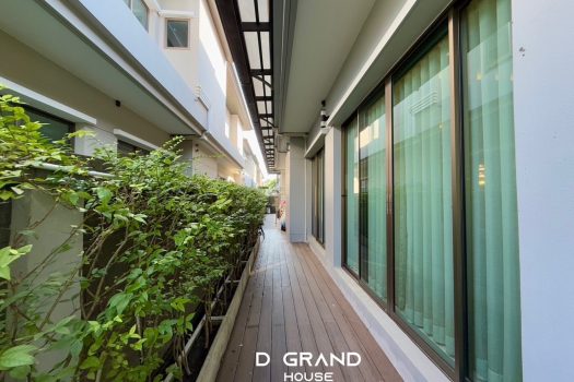 𝗚𝗿𝗮𝗻𝗱 𝗕𝗮𝗻𝗴𝗸𝗼𝗸 𝗕𝗼𝘂𝗹𝗲𝘃𝗮𝗿𝗱 ศรีนครินทร์ บ้านหรูติดรถไฟฟ้าศรีนครินทร์ เพียง 100 เมตร