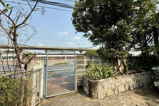 ขายด่วน ตึกแถว 3.5 ชั้น ซอยสิรินธร 4 ทำเลทอง ใกล้รถไฟฟ้าบางบำหรุ 100 เมตร!