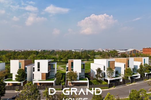 โครงการบ้านเดี่ยวสุดหรู จาก 𝗟𝗮𝗻𝗱 & 𝗛𝗼𝘂𝘀𝗲𝘀 ทำเลดี ติดสนามกอล์ฟ