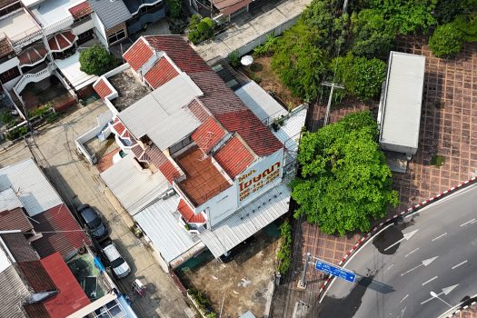 ขายด่วน ตึกแถว 3.5 ชั้น ซอยสิรินธร 4 ทำเลทอง ใกล้รถไฟฟ้าบางบำหรุ 100 เมตร!