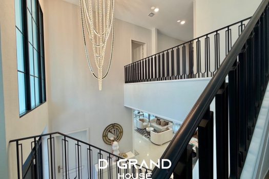 ขาย/ให้เช่า บ้านหรู 𝗡𝗮𝗻𝘁𝗮𝘄𝗮𝗻 พระราม 𝟵 กรุงเทพกรีฑาตัดใหม่ บ้านแปลงมุม ติดสวน แต่งสวย พร้อมสระว่ายน้ำ