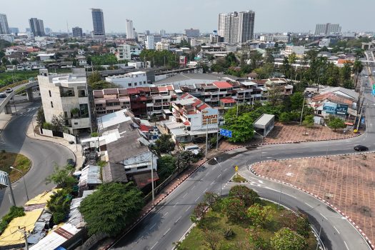 ขายด่วน ตึกแถว 3.5 ชั้น ซอยสิรินธร 4 ทำเลทอง ใกล้รถไฟฟ้าบางบำหรุ 100 เมตร!