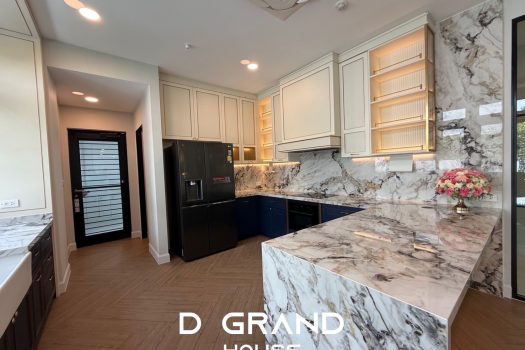 ขาย/ให้เช่า บ้านหรู 𝗡𝗮𝗻𝘁𝗮𝘄𝗮𝗻 พระราม 𝟵 กรุงเทพกรีฑาตัดใหม่ บ้านแปลงมุม ติดสวน แต่งสวย พร้อมสระว่ายน้ำ