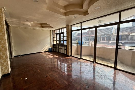 ขายด่วน ตึกแถว 3.5 ชั้น ซอยสิรินธร 4 ทำเลทอง ใกล้รถไฟฟ้าบางบำหรุ 100 เมตร!