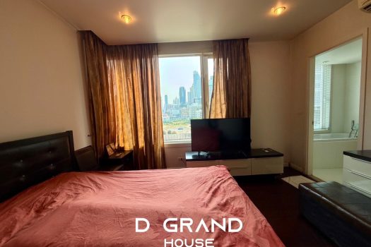 Hot Deal! Luxury 2BR Condo in Chidlom – Below Market Price!