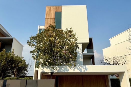 โครงการบ้านเดี่ยวสุดหรู จาก 𝗟𝗮𝗻𝗱 & 𝗛𝗼𝘂𝘀𝗲𝘀 ทำเลดี ติดสนามกอล์ฟ