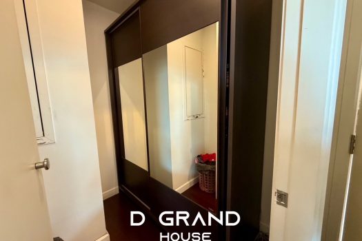 Hot Deal! Luxury 2BR Condo in Chidlom – Below Market Price!