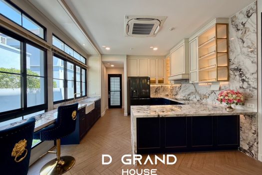 ขาย/ให้เช่า บ้านหรู 𝗡𝗮𝗻𝘁𝗮𝘄𝗮𝗻 พระราม 𝟵 กรุงเทพกรีฑาตัดใหม่ บ้านแปลงมุม ติดสวน แต่งสวย พร้อมสระว่ายน้ำ