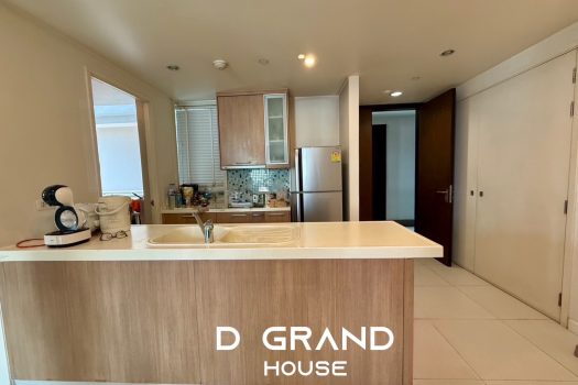 Hot Deal! Luxury 2BR Condo in Chidlom – Below Market Price!