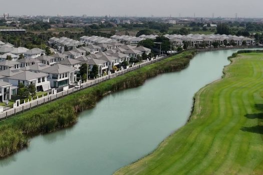 บ้านหรูวิวสนามกอล์ฟ – โครงการเศรษฐสิริ กรุงเทพฯ-ปทุมธานี