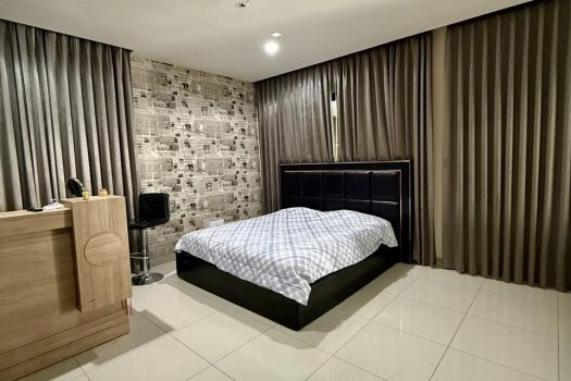 บ้านเดี่ยว ที่ดิน 1 ไร่ใจกลางเมือง 3.5 กม. จากศิริราช 2 หลังในรั้วเดียว