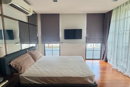 𝗥𝗮𝗿𝗲 𝗶𝘁𝗲𝗺 ใจกลางสุขุมวิท — ทาวน์โฮมหรู 𝟰.𝟱 ชั้น โครงการ 𝗤𝘂𝗮𝗿𝘁𝗲𝗿 𝟯𝟭 โครงการหรู สุด 𝗣𝗿𝗶𝘃𝗮𝘁𝗲 สำหรับ 𝟮𝟬 ครอบครัว พร้อมลิฟต์ส่วนตัว