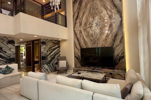 𝗥𝗮𝗿𝗲 𝗶𝘁𝗲𝗺 ใจกลางสุขุมวิท — ทาวน์โฮมหรู 𝟰.𝟱 ชั้น โครงการ 𝗤𝘂𝗮𝗿𝘁𝗲𝗿 𝟯𝟭 โครงการหรู สุด 𝗣𝗿𝗶𝘃𝗮𝘁𝗲 สำหรับ 𝟮𝟬 ครอบครัว พร้อมลิฟต์ส่วนตัว