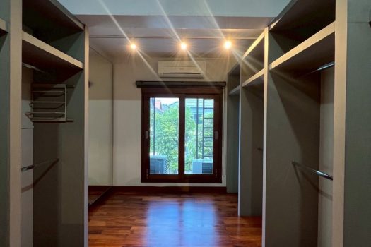 บ้านหรูหลังใหญ่ พร้อมสระว่ายน้ำ ใจกลาง เกษตร-นวมินทร์ โครงการ “อารียา สวนา 1”