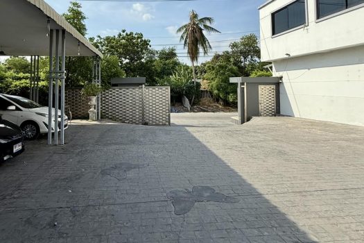 บ้านเดี่ยว ที่ดิน 1 ไร่ใจกลางเมือง 3.5 กม. จากศิริราช 2 หลังในรั้วเดียว